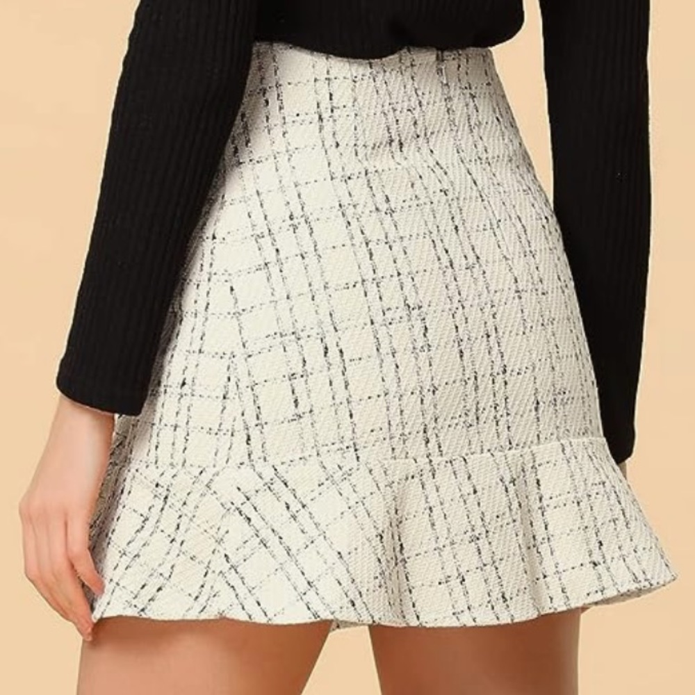 NWT! Allegra K Women's Plaid Skirts Ruffle Hem Button Decor Tweed Mini Skirt - Picture 3 of 5